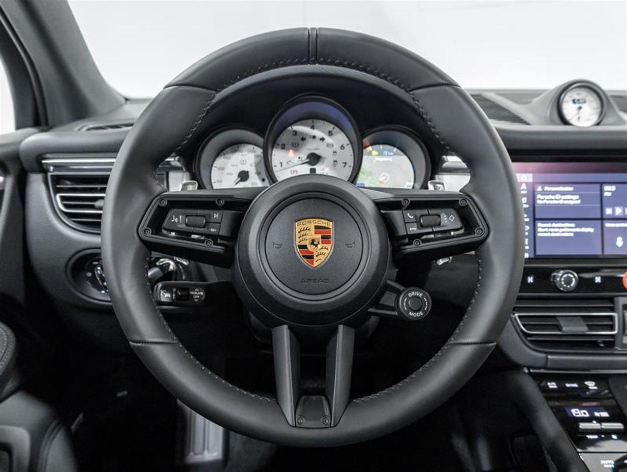 2026 Porsche Macan  Photo