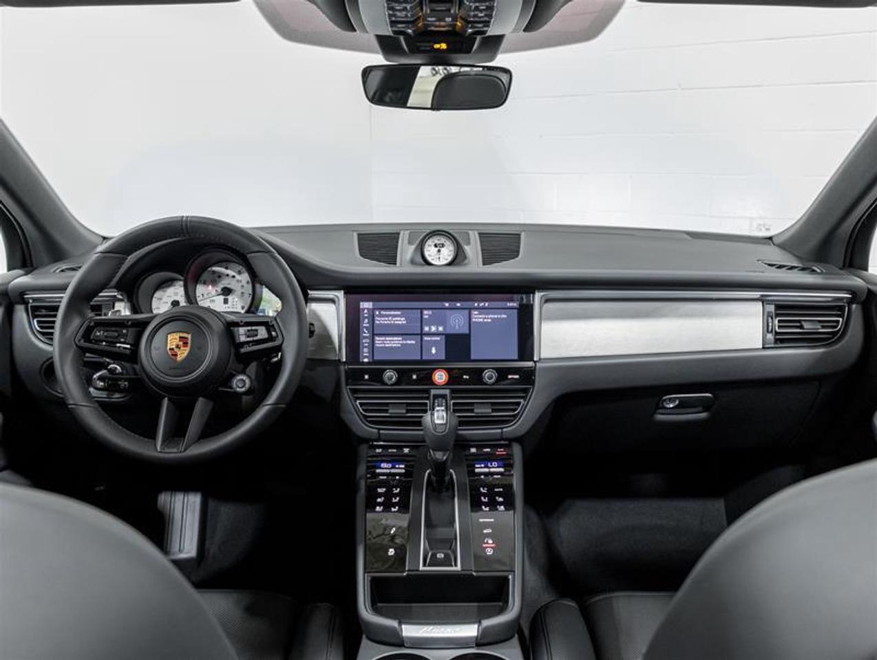2026 Porsche Macan  Photo