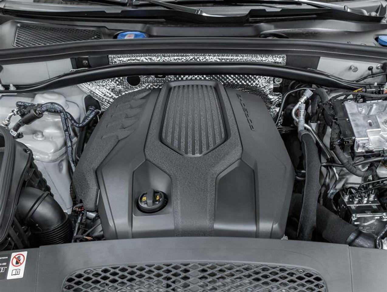 2026 Porsche Macan  Photo