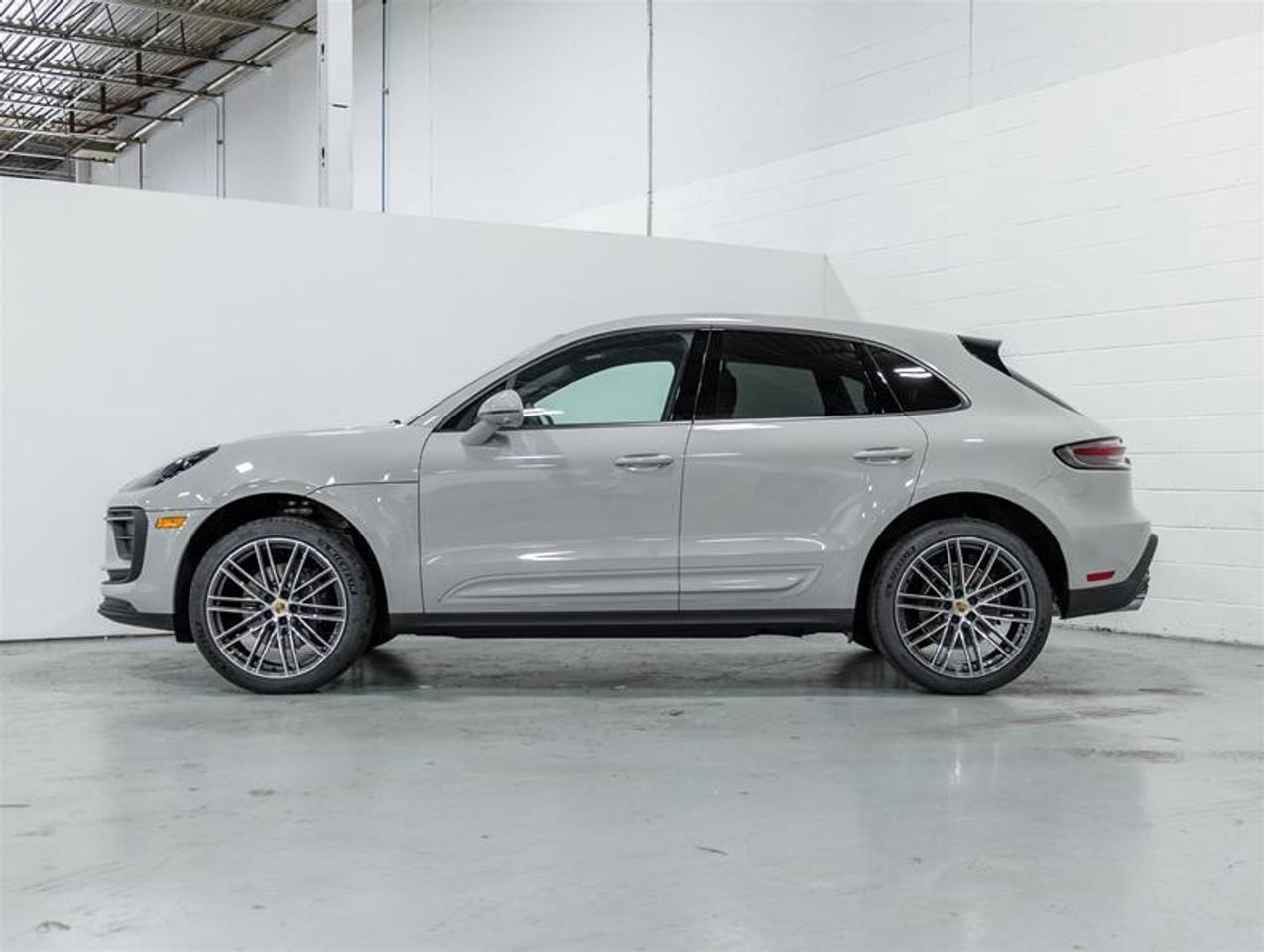 2026 Porsche Macan  Photo