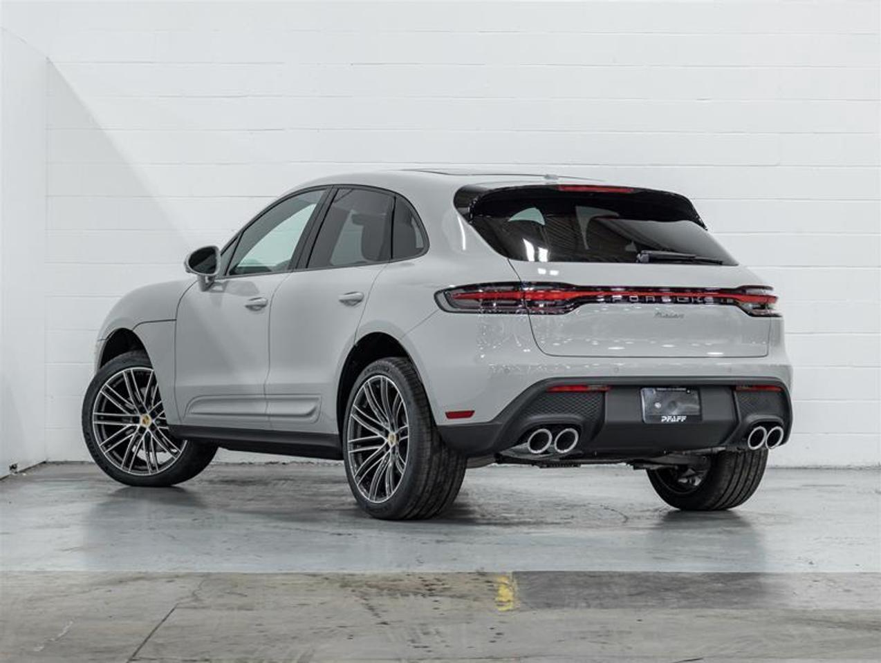 2026 Porsche Macan  Photo