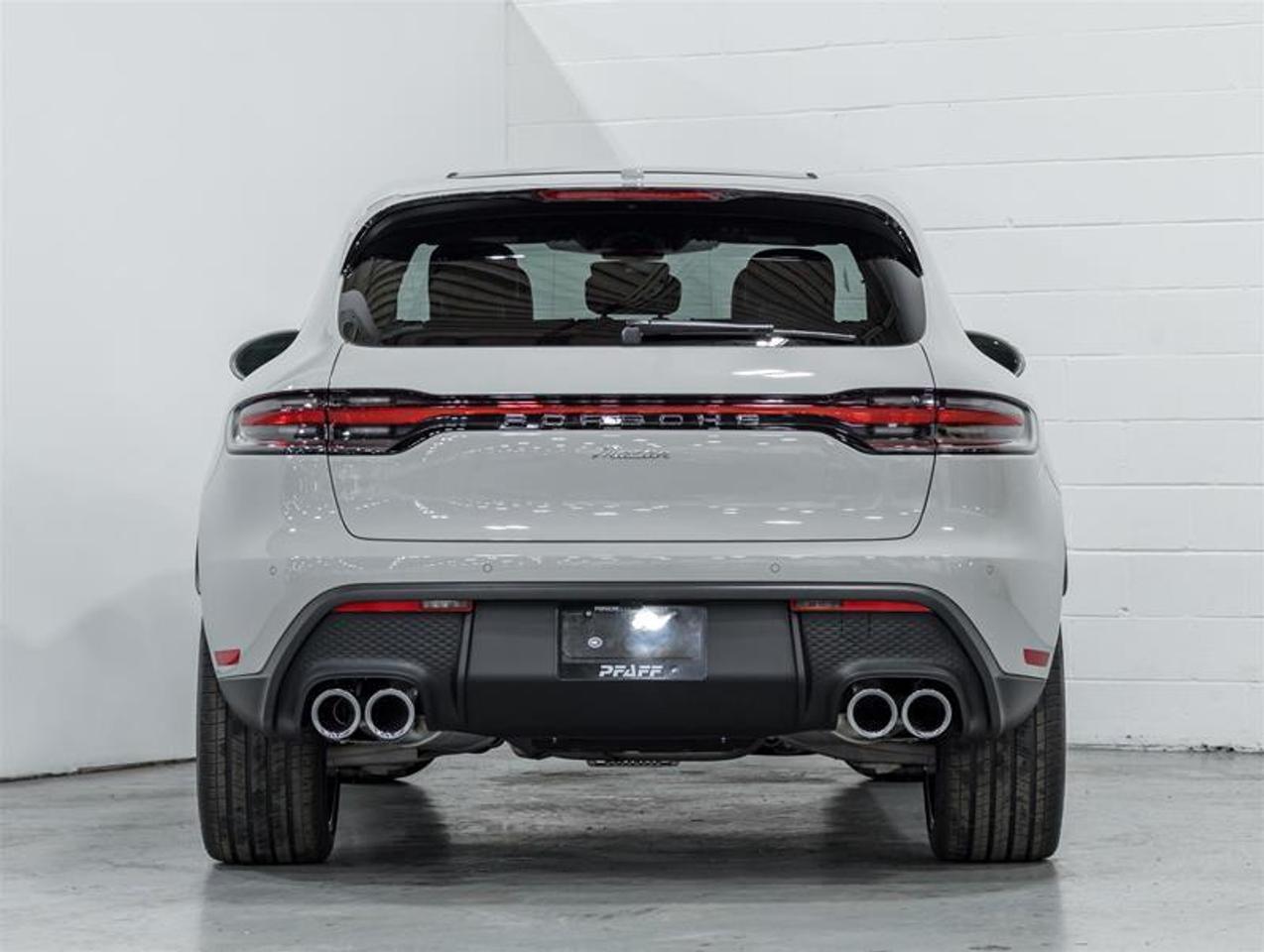 2026 Porsche Macan  Photo