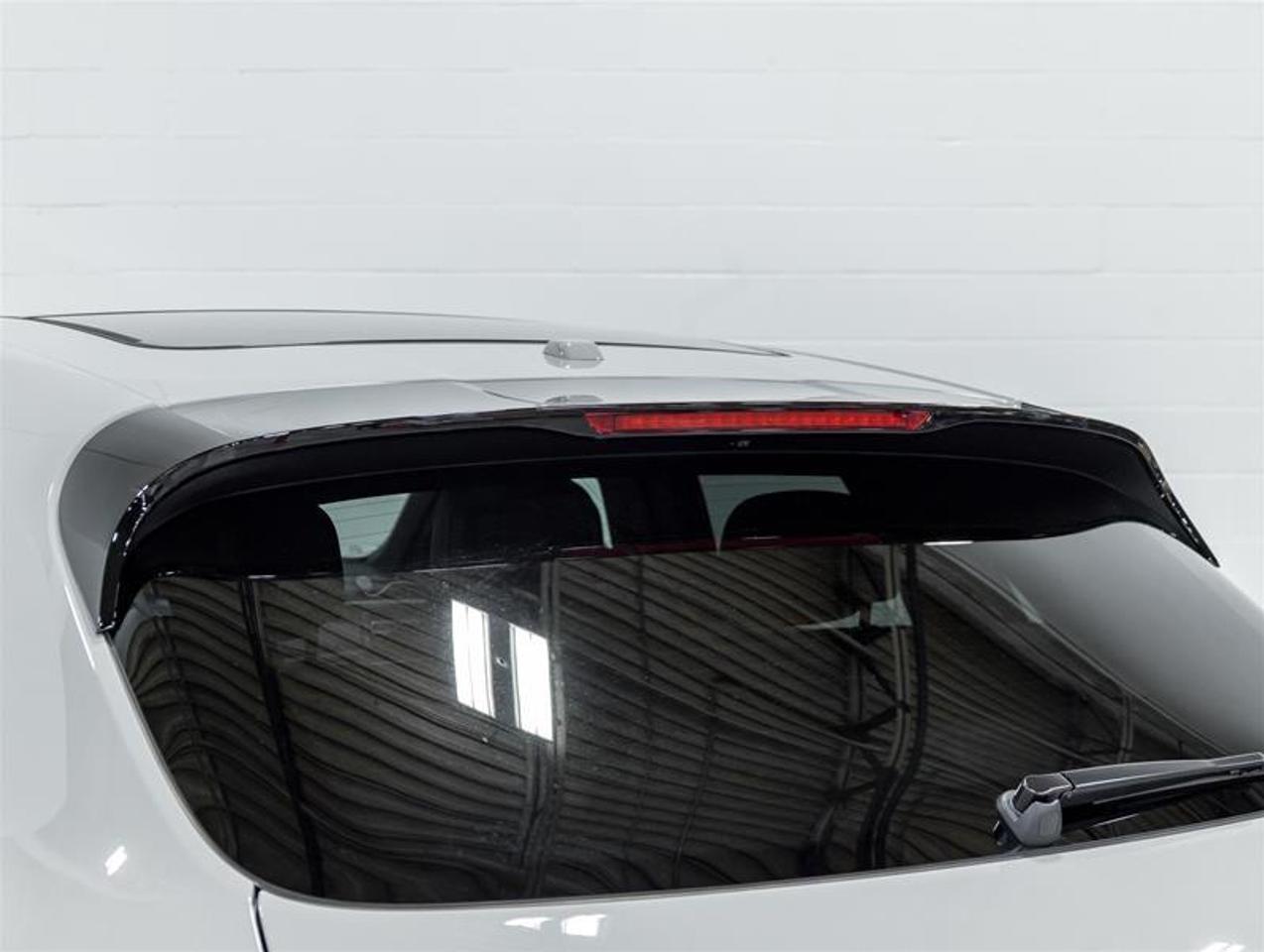 2026 Porsche Macan  Photo