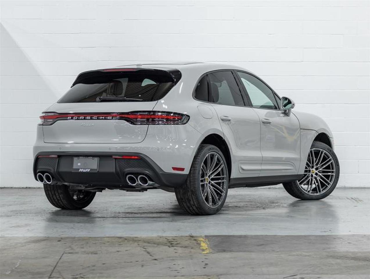 2026 Porsche Macan  Photo