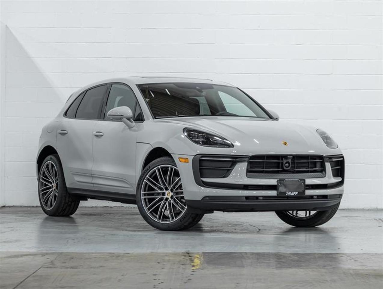 2026 Porsche Macan  Photo
