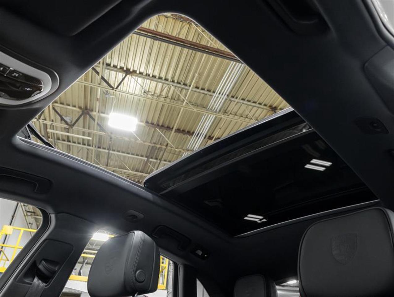 2026 Porsche Macan  Photo