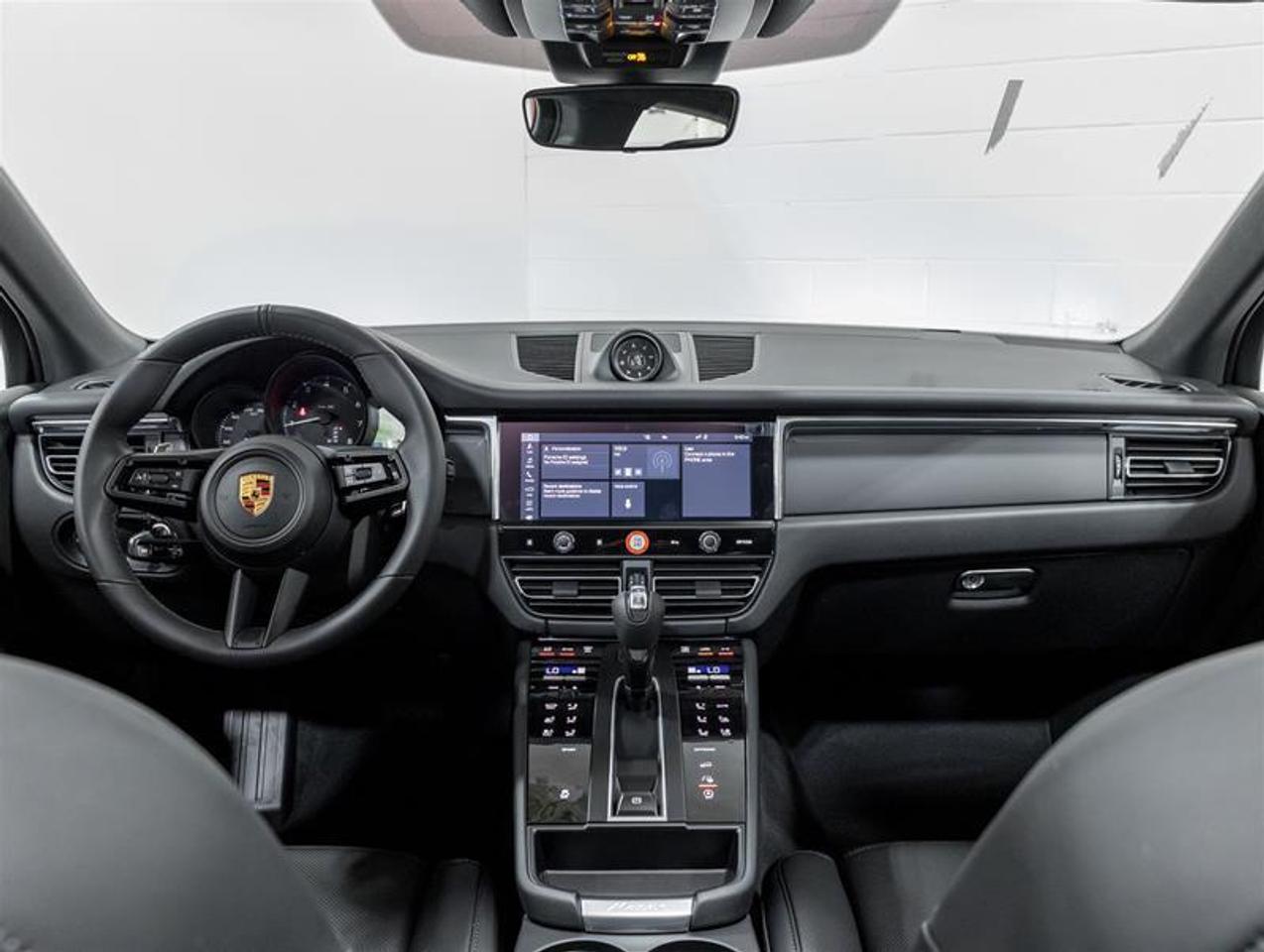 2026 Porsche Macan  Photo