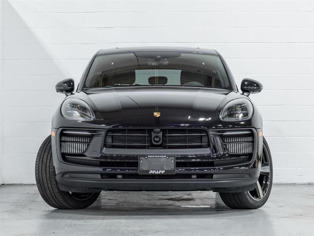 2026 Porsche Macan  Photo