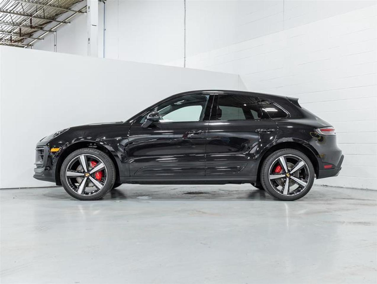 2026 Porsche Macan  Photo