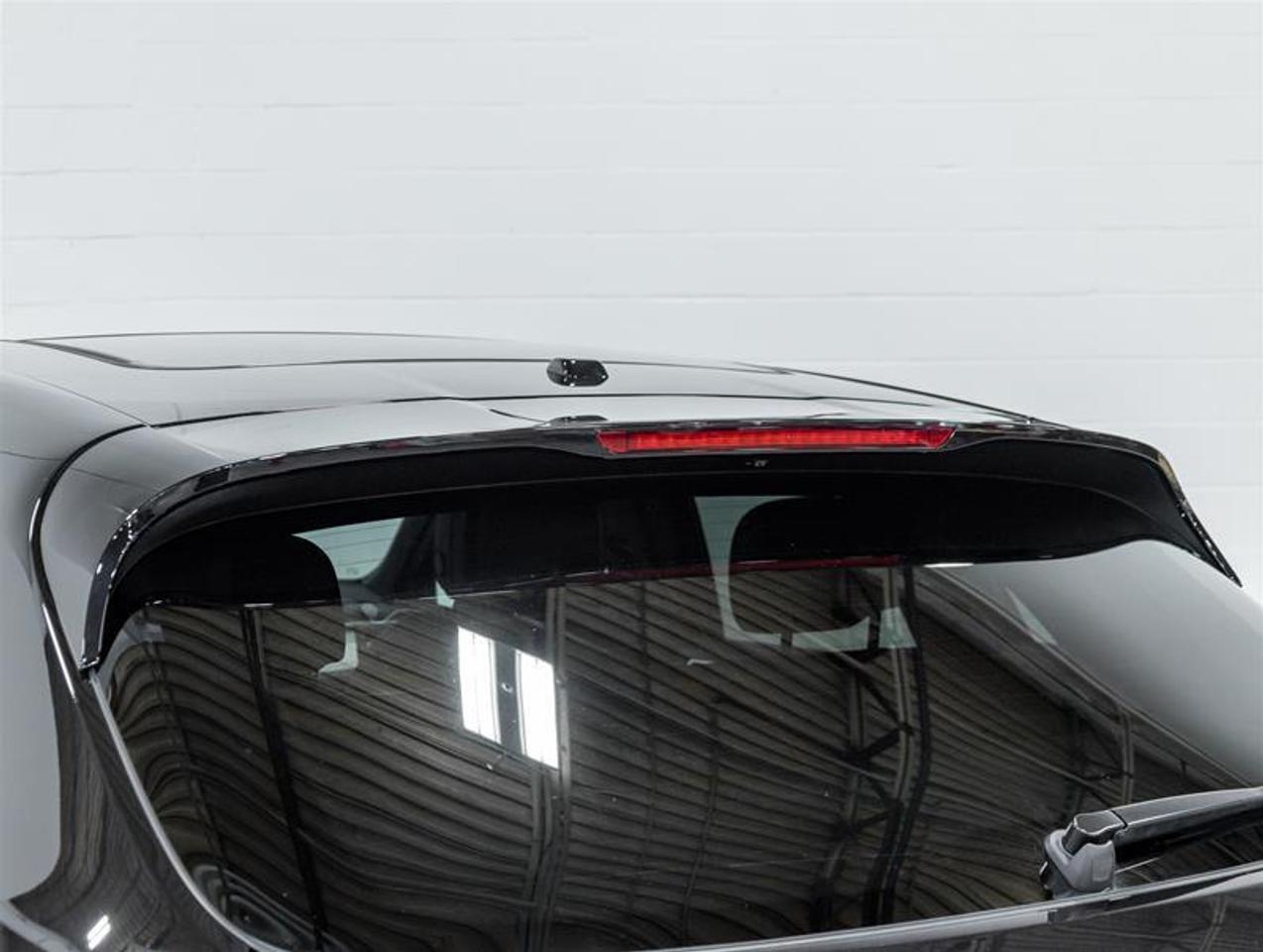 2026 Porsche Macan  Photo