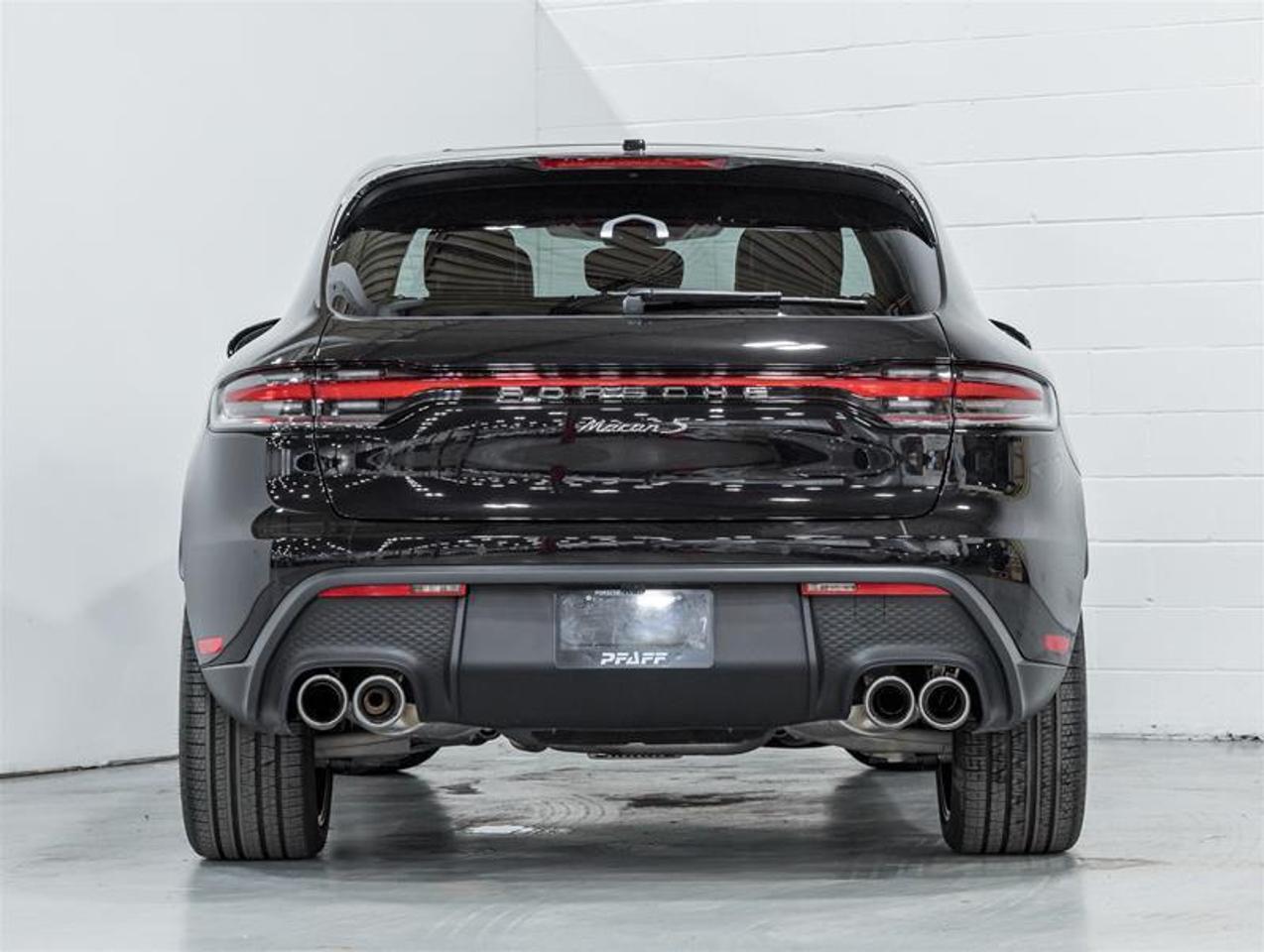 2026 Porsche Macan  Photo