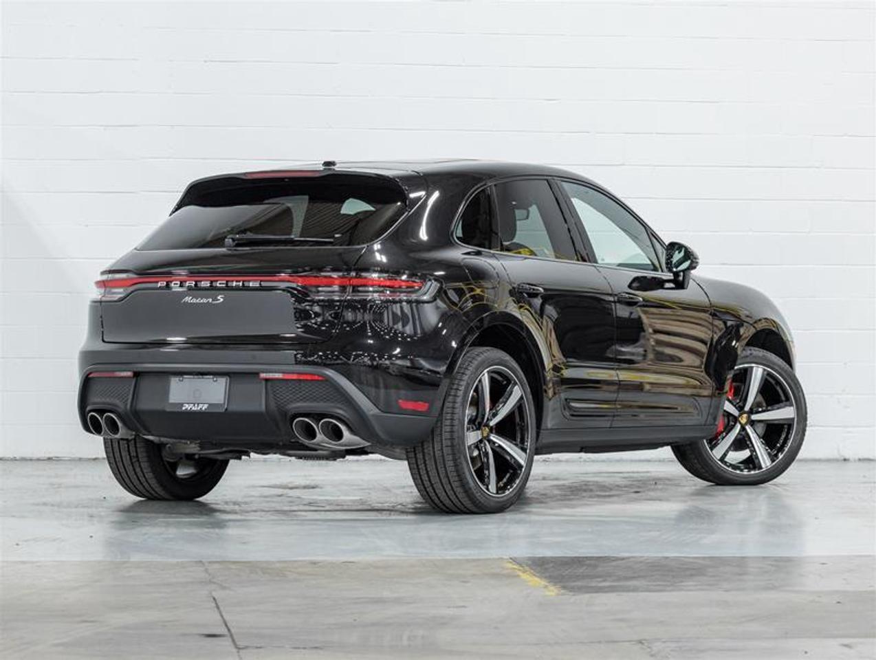 2026 Porsche Macan  Photo