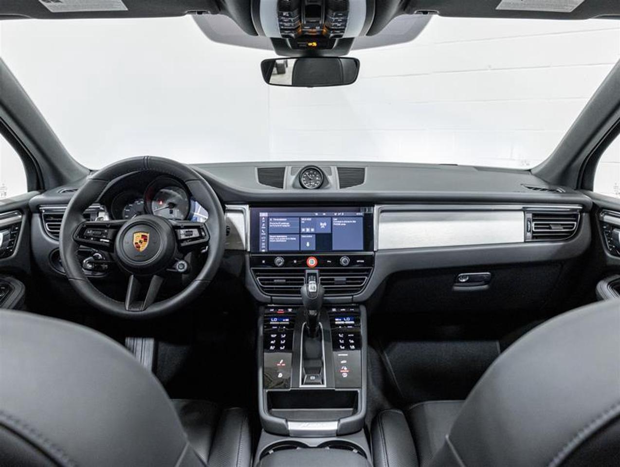 2026 Porsche Macan  Photo