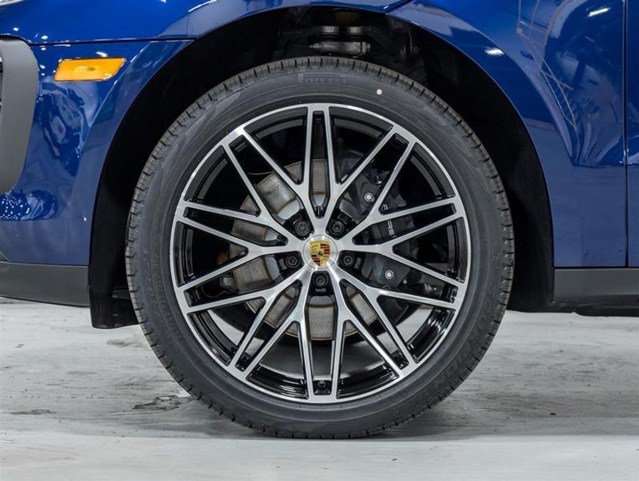 2026 Porsche Macan  Photo