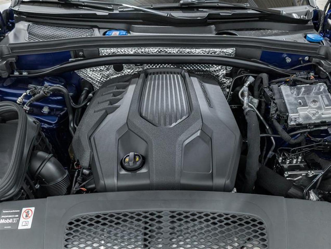 2026 Porsche Macan  Photo