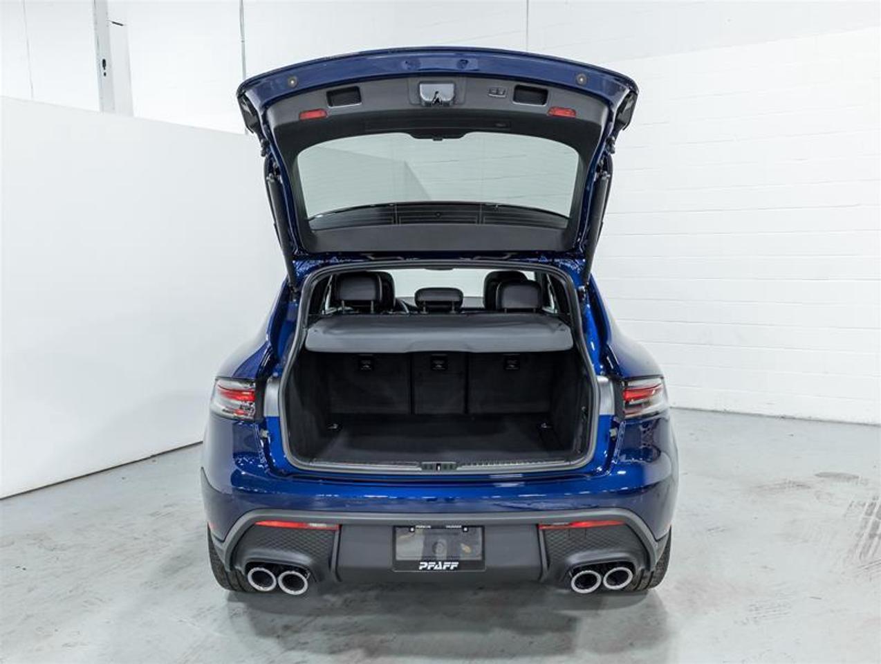 2026 Porsche Macan  Photo