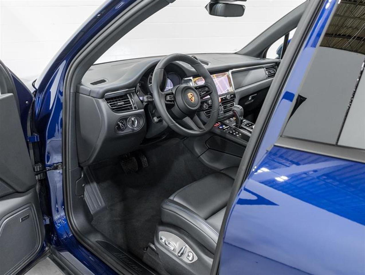 2026 Porsche Macan  Photo