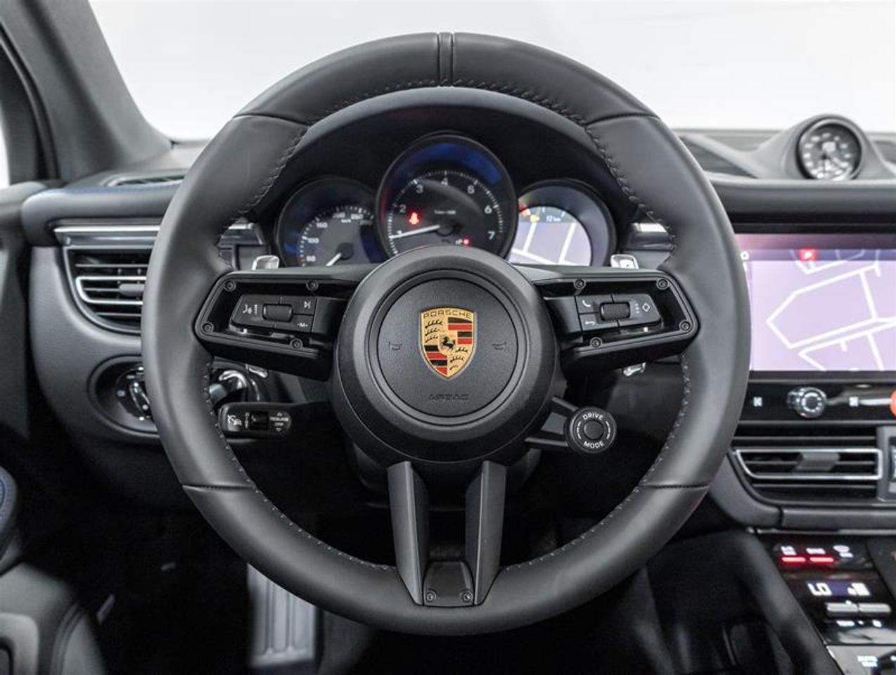 2026 Porsche Macan  Photo