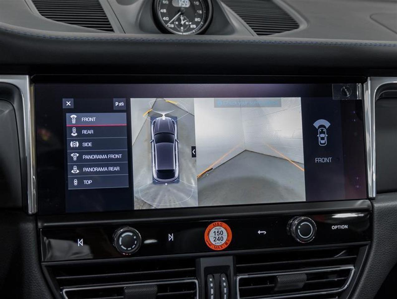 2026 Porsche Macan  Photo
