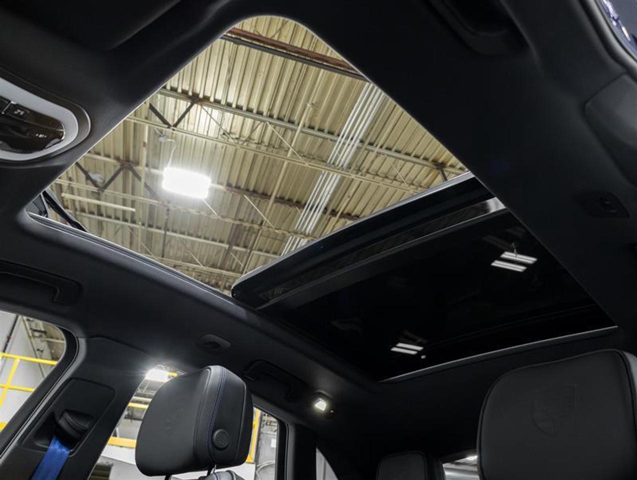 2026 Porsche Macan  Photo
