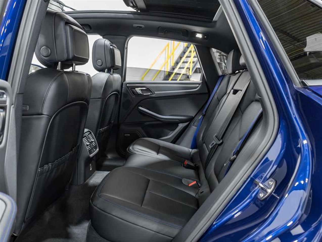 2026 Porsche Macan  Photo