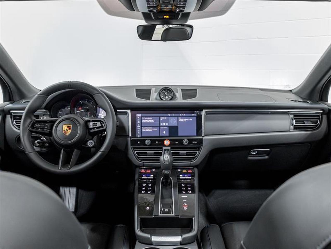 2026 Porsche Macan  Photo