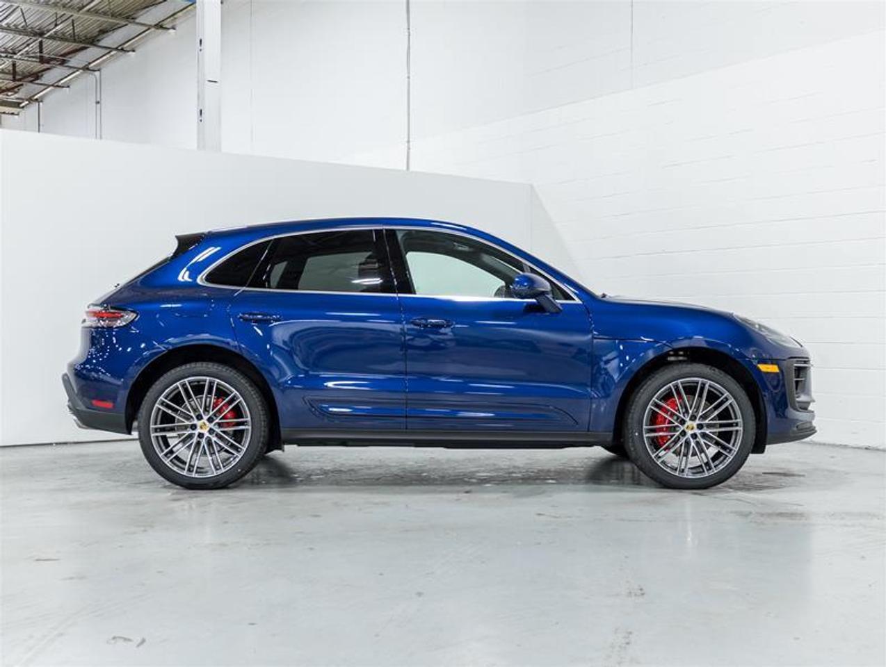 2026 Porsche Macan  Photo