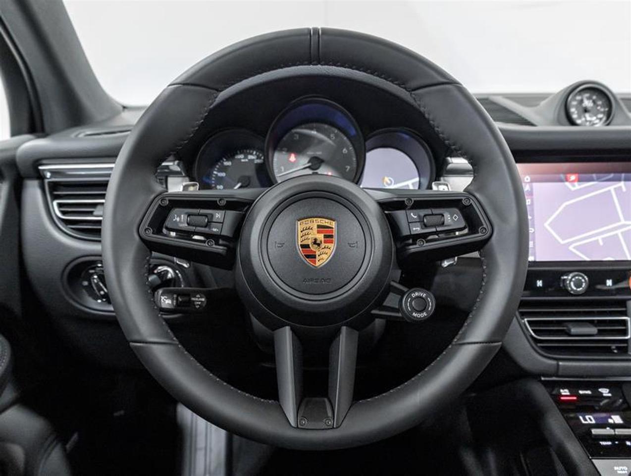 2026 Porsche Macan  Photo