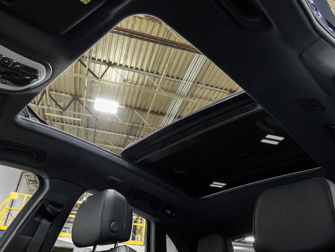 2026 Porsche Macan  Photo