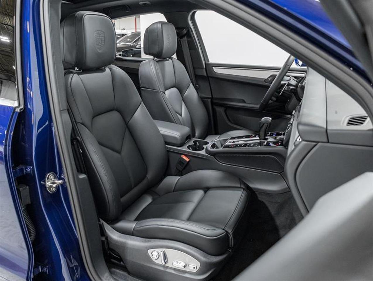 2026 Porsche Macan  Photo
