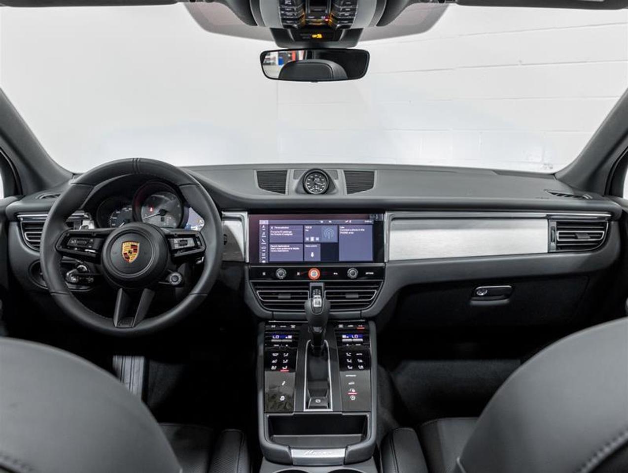 2026 Porsche Macan  Photo