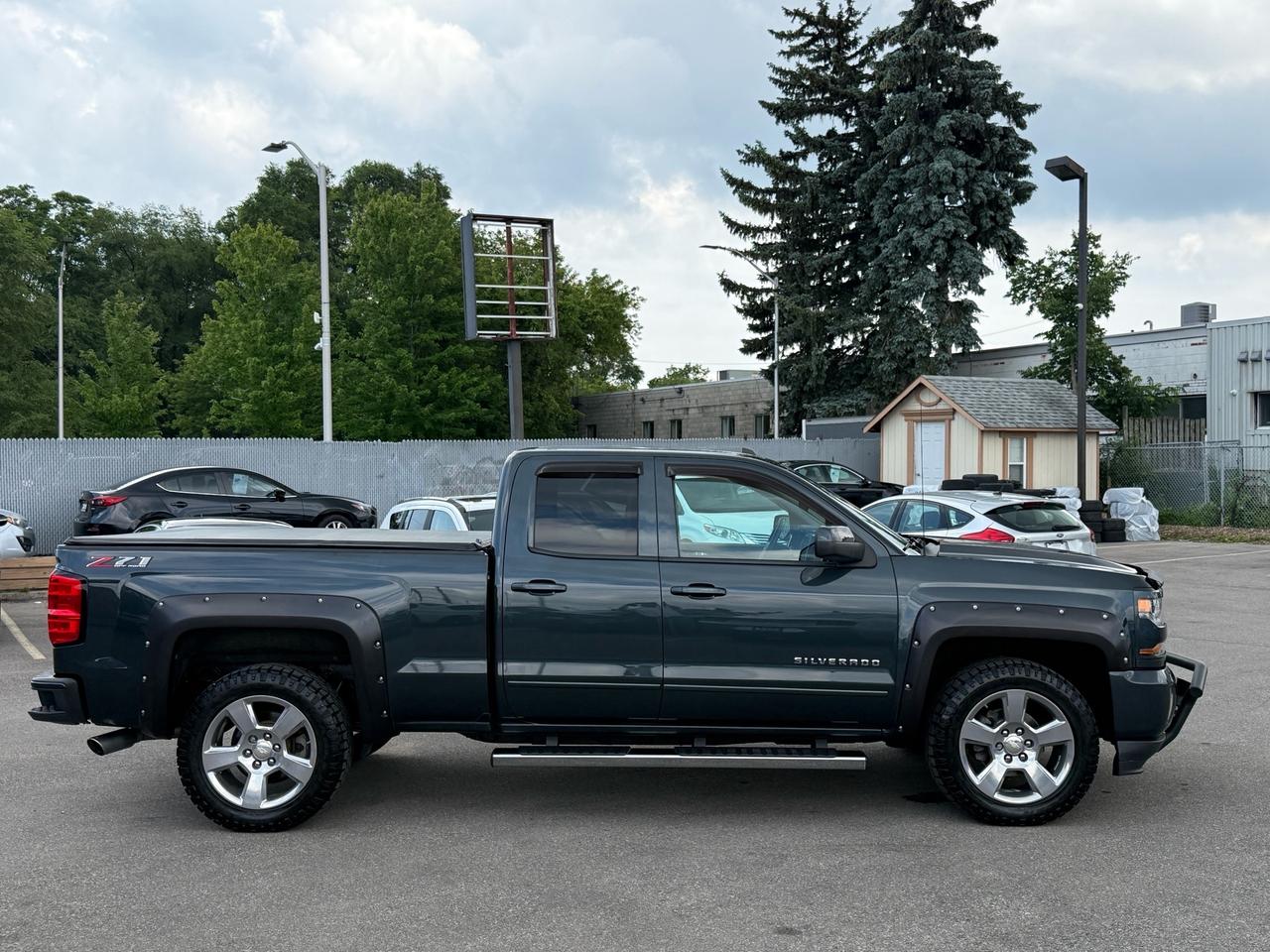 2018 Chevrolet Silverado 1500 4WD LT w/2LT Z71 Off-Road 5.3L V8 Full Service At Photo