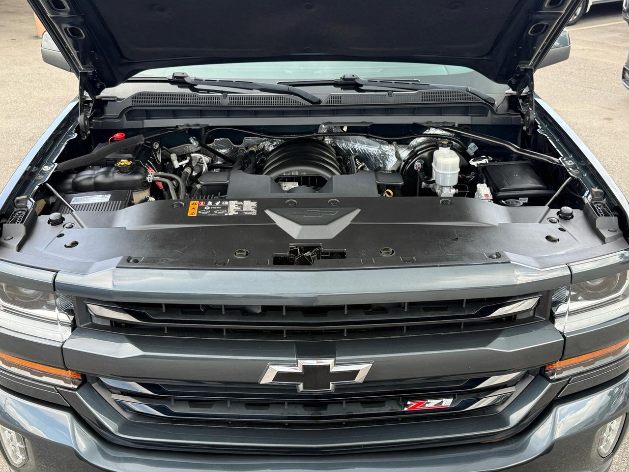 2018 Chevrolet Silverado 1500 4WD LT w/2LT Z71 Off-Road 5.3L V8 Full Service At Photo