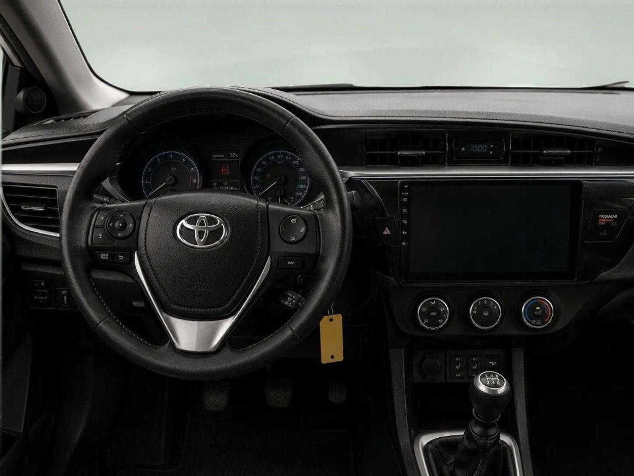 2014 Toyota Corolla Manual S Photo