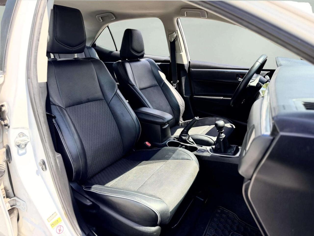 2014 Toyota Corolla Manual S Photo