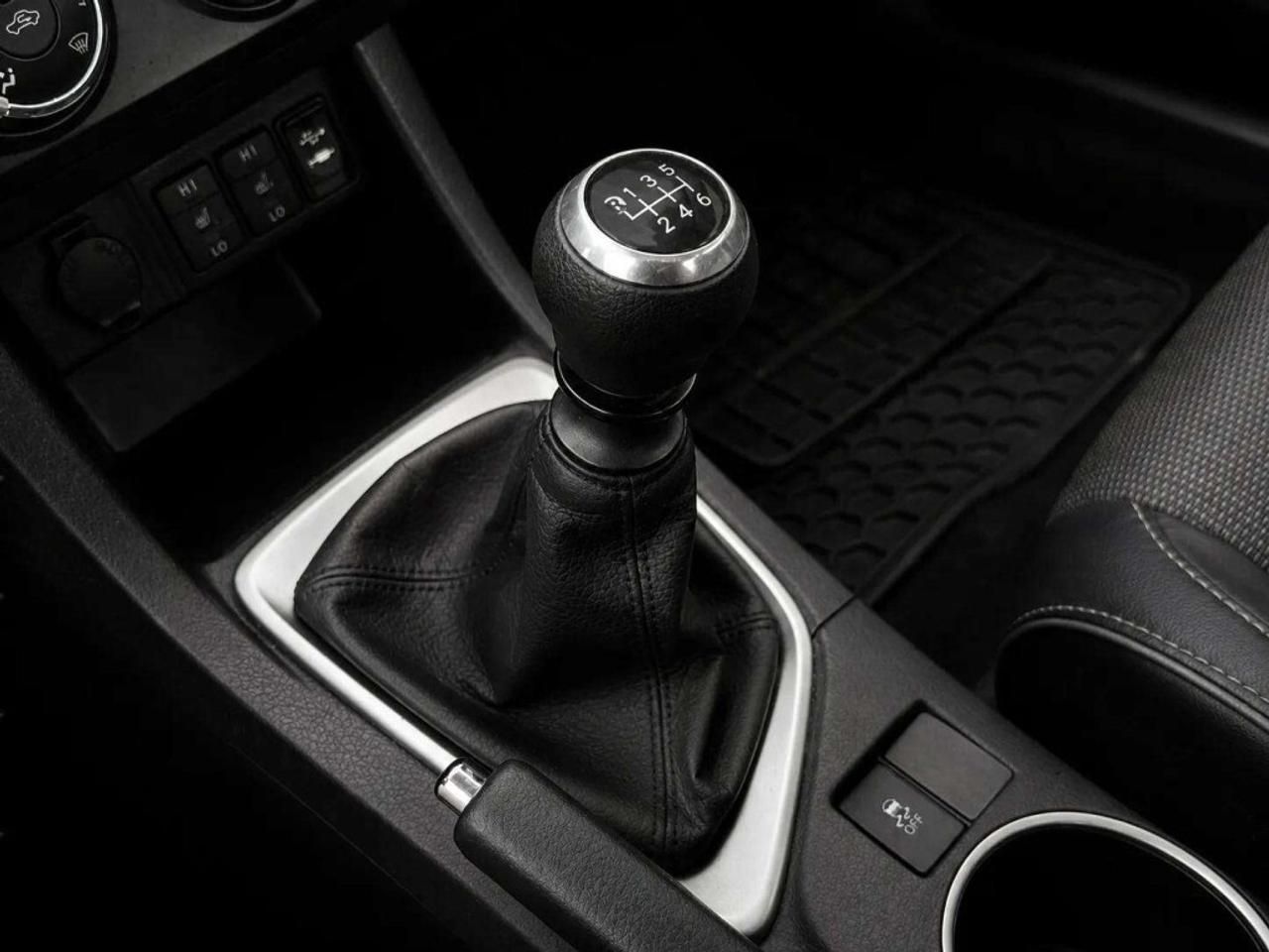 2014 Toyota Corolla Manual S Photo