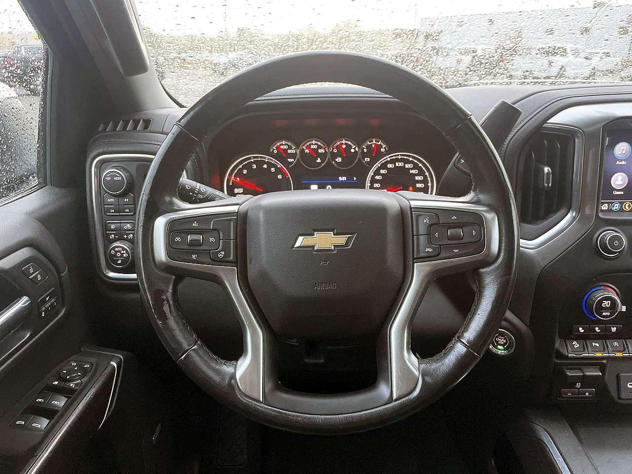 2020 Chevrolet Silverado 1500 Crew Cab 4x4 Duromax 3L Diesel   Leather seats   S Photo