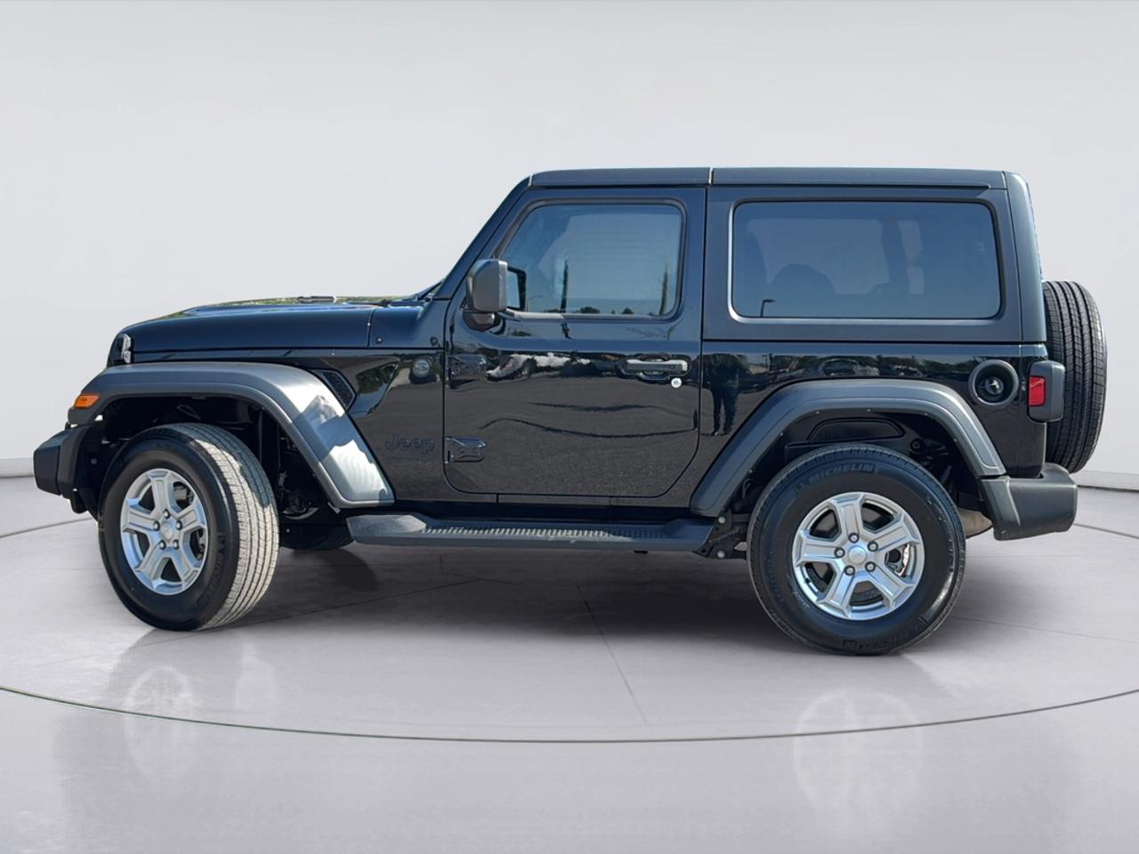 2023 Jeep Wrangler SPORTS Photo5