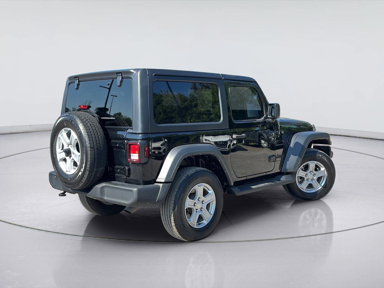 2023 Jeep Wrangler SPORTS Photo