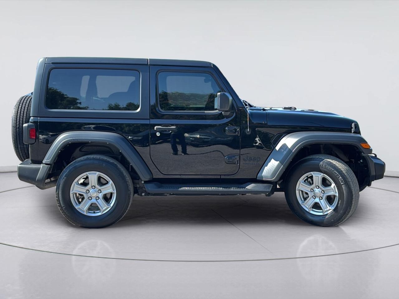 2023 Jeep Wrangler SPORTS Photo