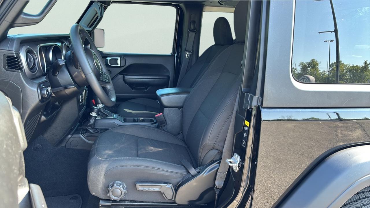 2023 Jeep Wrangler SPORTS Photo