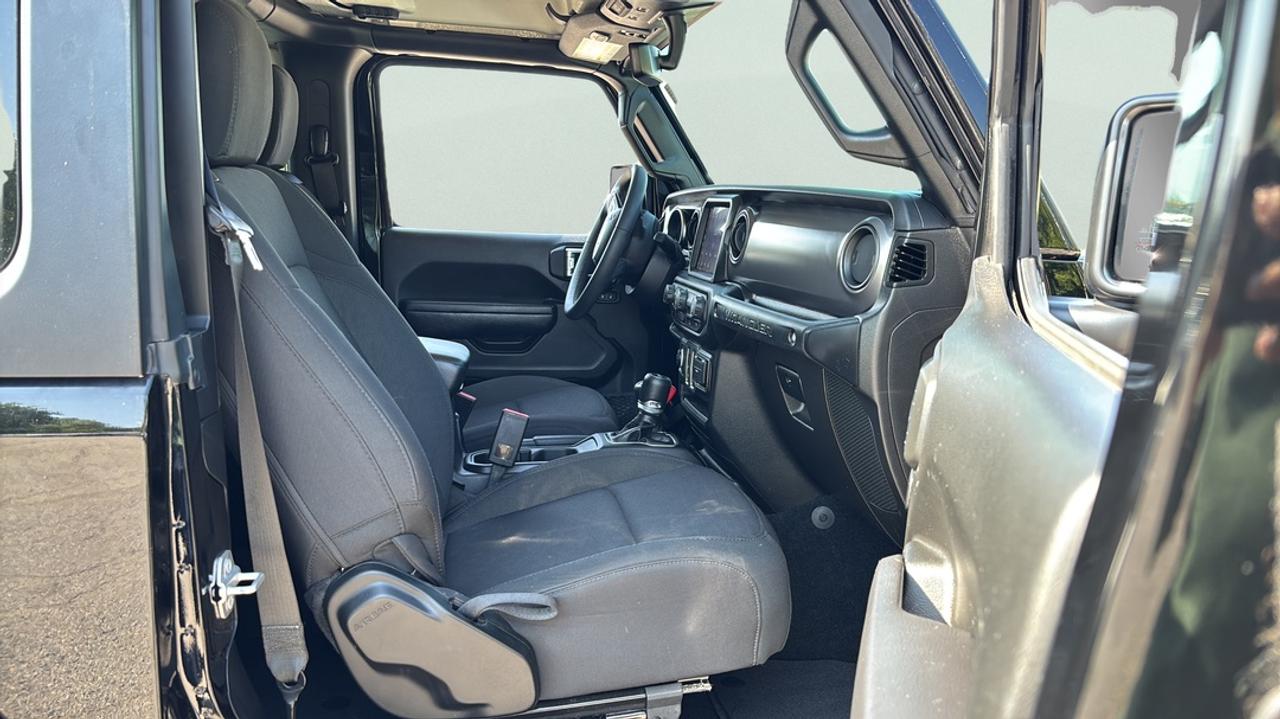 2023 Jeep Wrangler SPORTS Photo