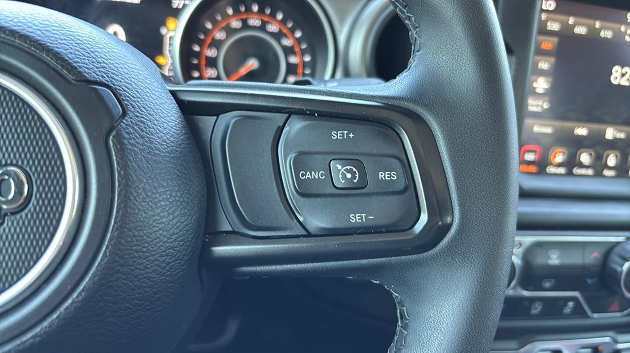 2023 Jeep Wrangler SPORTS Photo