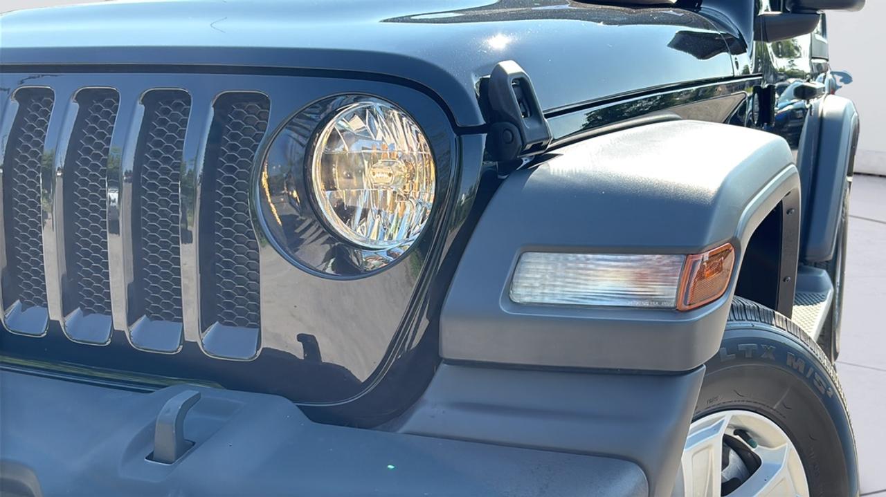 2023 Jeep Wrangler SPORTS Photo