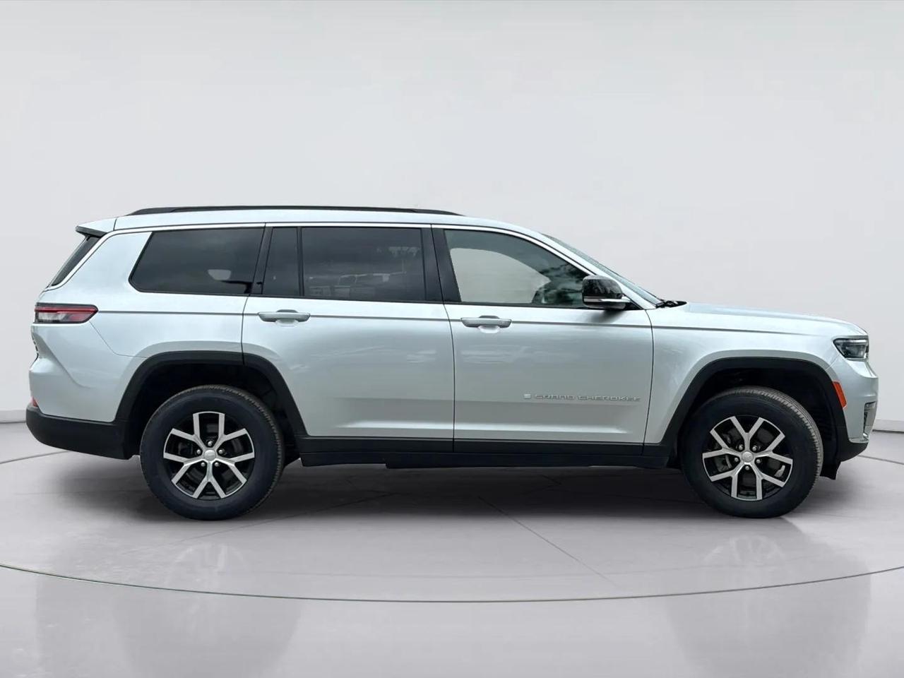2024 Jeep Grand Cherokee L LIMITED L 7 PASSENGER Photo