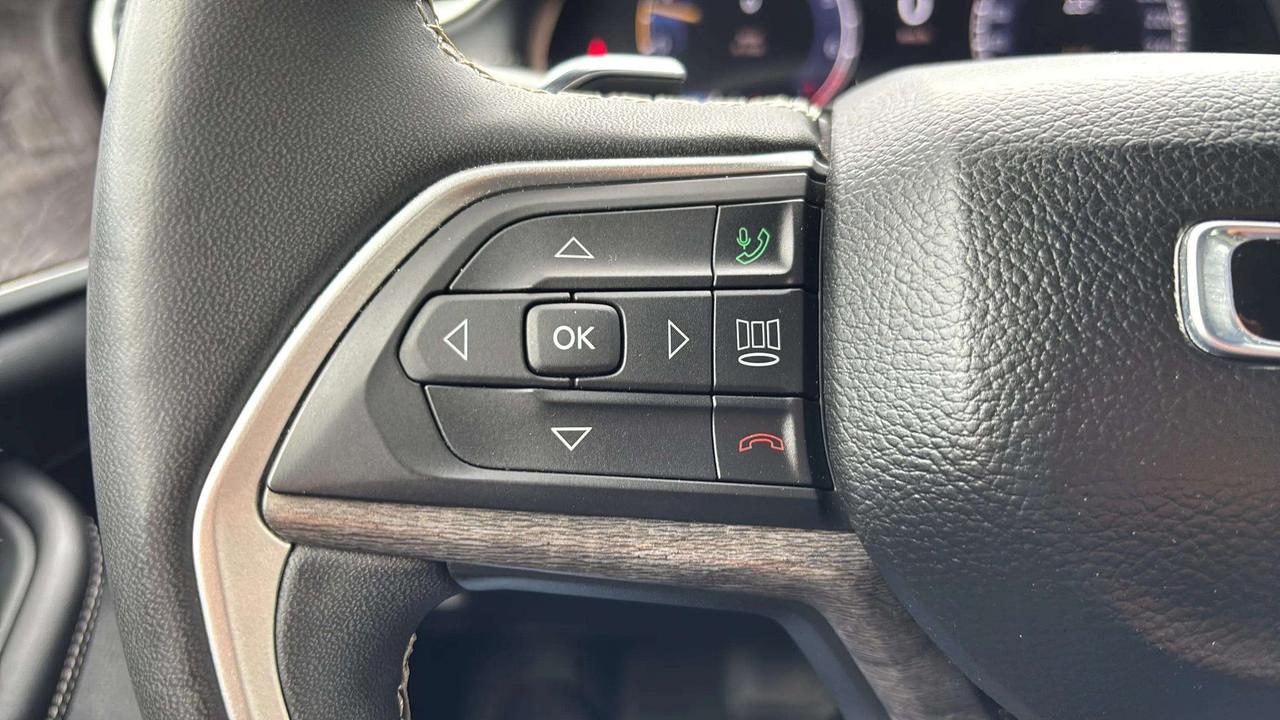 2024 Jeep Grand Cherokee L LIMITED L 7 PASSENGER Photo