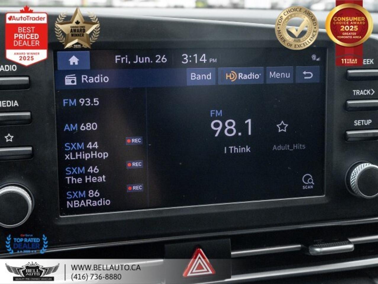 2022 Hyundai Elantra Preferred   SUNROOF   CARPLAY   B.CAM   BLTH   HTD Photo