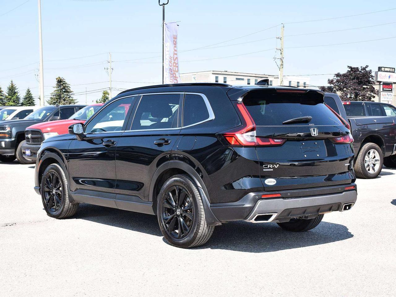 2025 Honda CR-V Touring AWD ~Nav ~Heated Leather ~Sunroof ~Carplay Photo