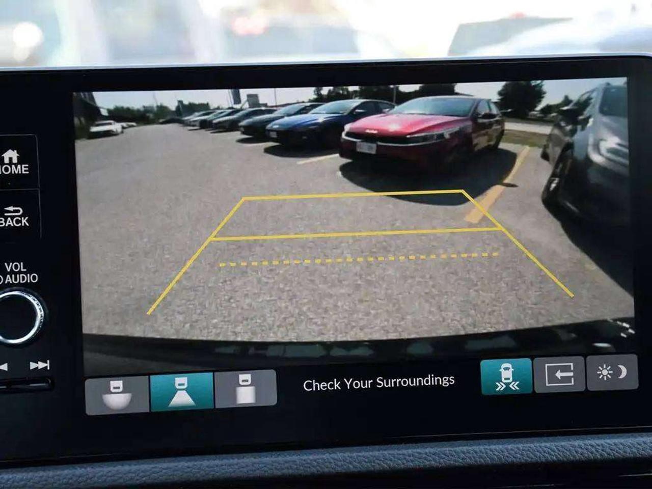 2025 Honda CR-V Touring AWD ~Nav ~Heated Leather ~Sunroof ~Carplay Photo