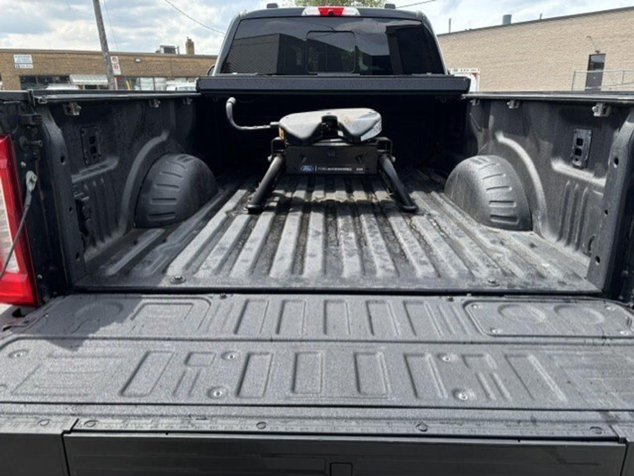 2024 Ford F-350 LARIAT 4WD **6.7L DIESEL-DUALLY-5TH WHEEL-CAMERA** Photo